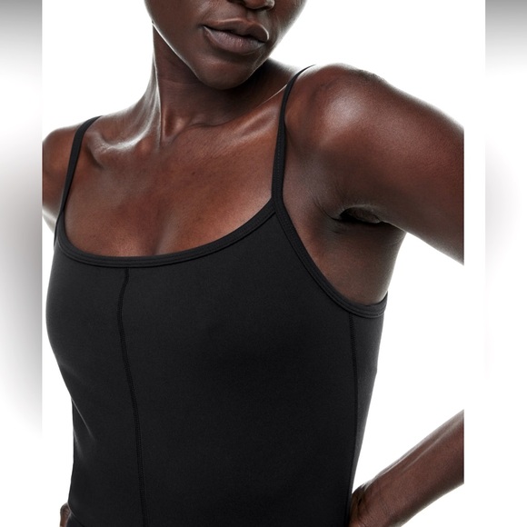 Aritzia Wilfred Free Divinity 7" Romper - Picture 3 of 12